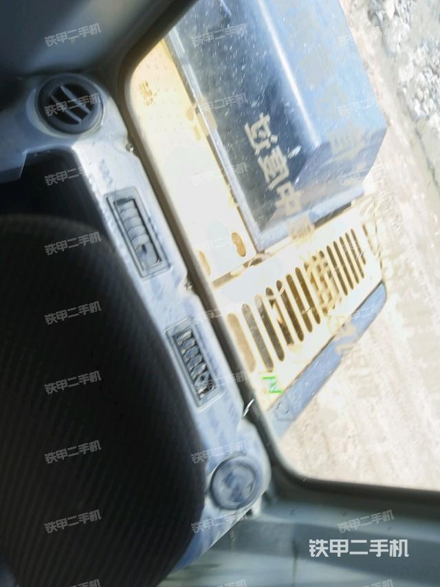 座椅后部(駕駛室部分) 座椅后部(駕駛室部分)