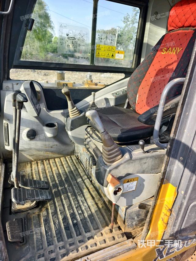 座椅后部（駕駛室部分）