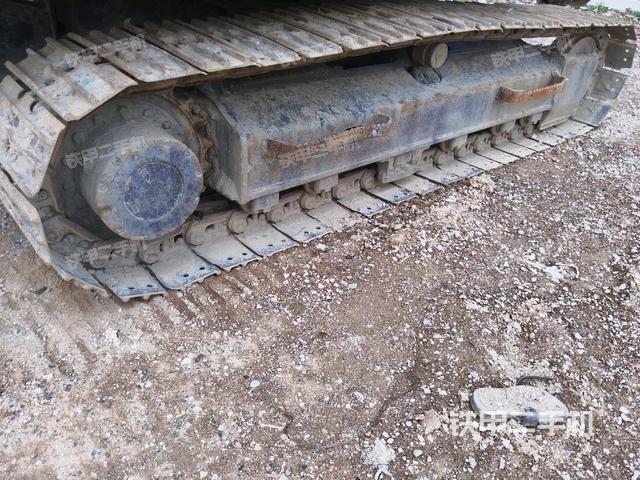 右側(cè)履帶整體(行走機(jī)構(gòu)) 右側(cè)履帶整體(行走機(jī)構(gòu))