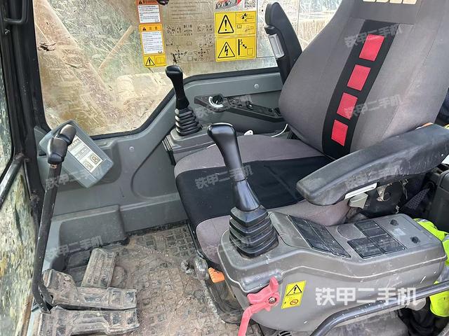 驾驶室整体（整机外观）