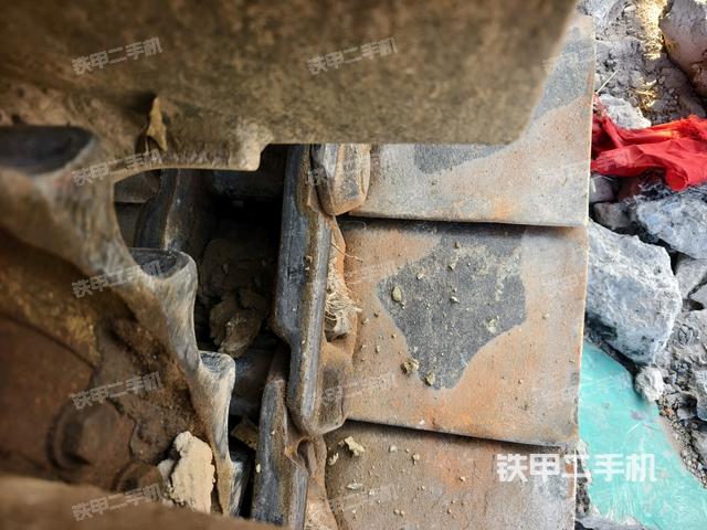 右驱动轮(行走机构) 右驱动轮(行走机构)