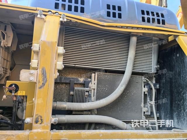 散熱器正面（大件艙室）