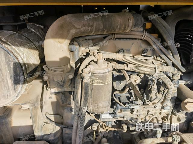 發(fā)動(dòng)機(jī)室（上車部件）