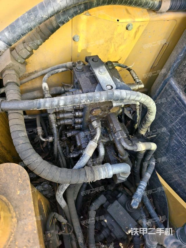 回轉(zhuǎn)馬達(dá)（上車(chē)部件）