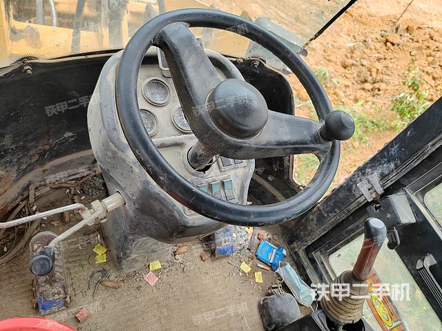 駕駛室工作臺（整機(jī)外觀及大件）