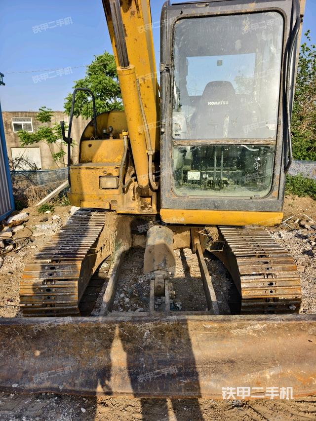 轉(zhuǎn)盤(pán)和下車(chē)架正前（工作和回轉(zhuǎn)裝置）