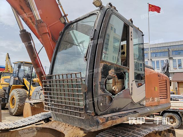 驾驶室整体（整机外观）