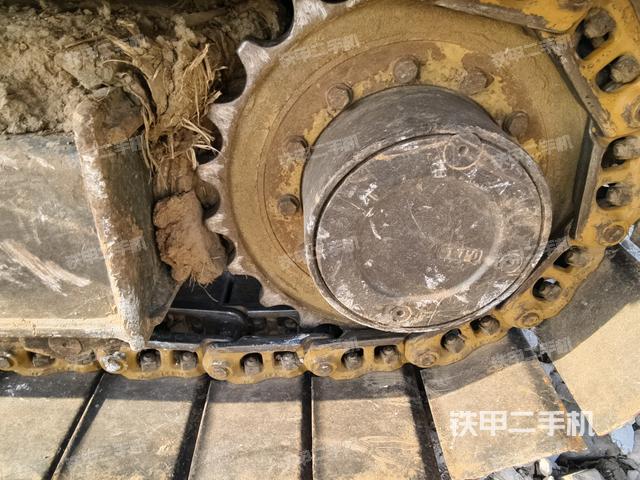 左驅(qū)動(dòng)輪（行走機(jī)構(gòu)）