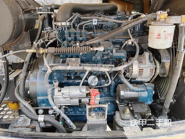 發(fā)動(dòng)機(jī)整體俯視（整機(jī)外觀）