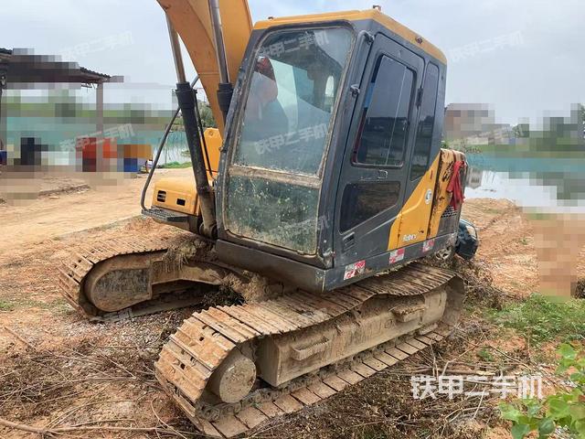 現(xiàn)代R110-7挖掘機(jī)