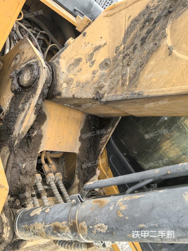 大臂根部 斜视（工作和回转装置）