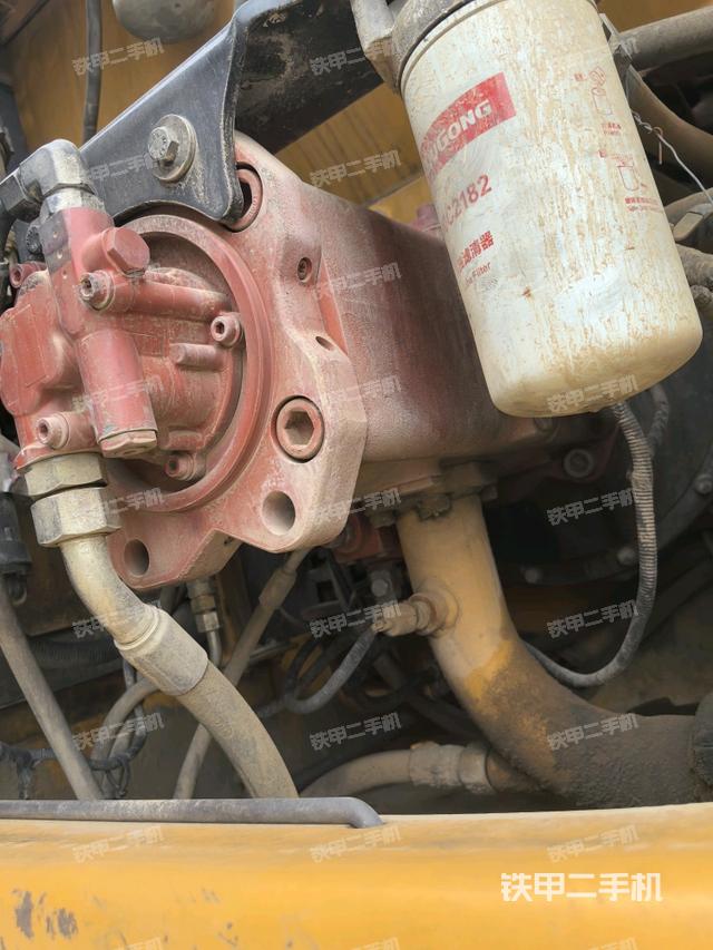 液压泵斜45 左（大件舱室）