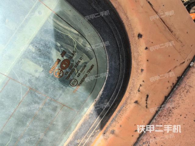 后窗玻璃角標(biāo)(駕駛室部分) 后窗玻璃角標(biāo)(駕駛室部分)