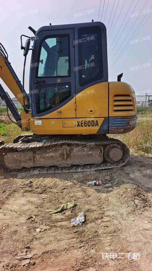 ?駕駛室正側(cè)（駕駛室部分）