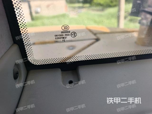 后窗玻璃角標(biāo)(駕駛室部分) 后窗玻璃角標(biāo)(駕駛室部分)