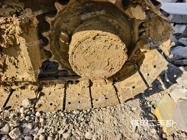 右驅(qū)動(dòng)輪（行走機(jī)構(gòu)）