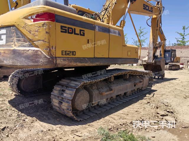 整机右后45°(整机外观) 整机右后45°(整机外观)