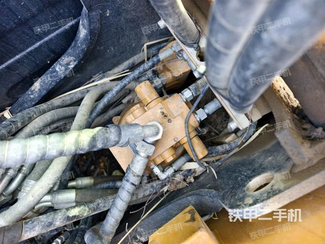 回轉(zhuǎn)馬達(dá)（上車(chē)部件）