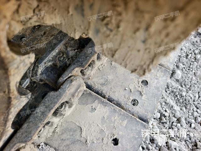 左驅(qū)動(dòng)輪（行走機(jī)構(gòu)）