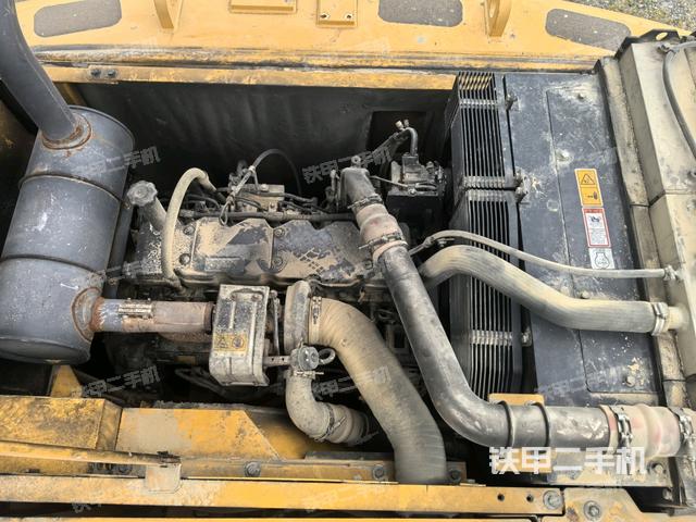 发动机室（上车部件）