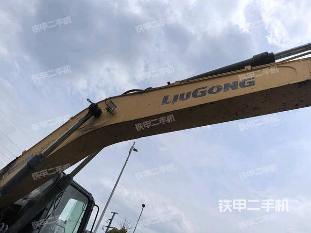 大臂整体 右侧（工作和回转装置）