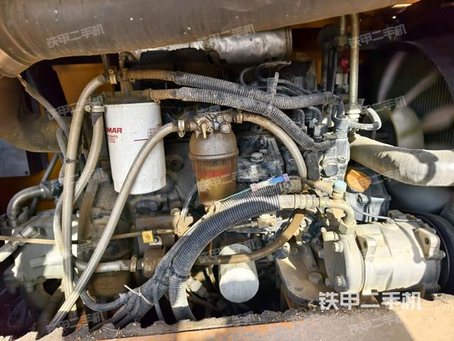 发动机室（上车部件）