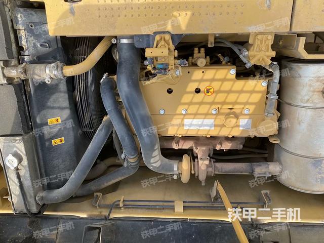 发动机整体俯视(整机外观) 发动机整体俯视(整机外观)