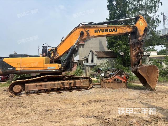 現(xiàn)代R385LVS挖掘機(jī)