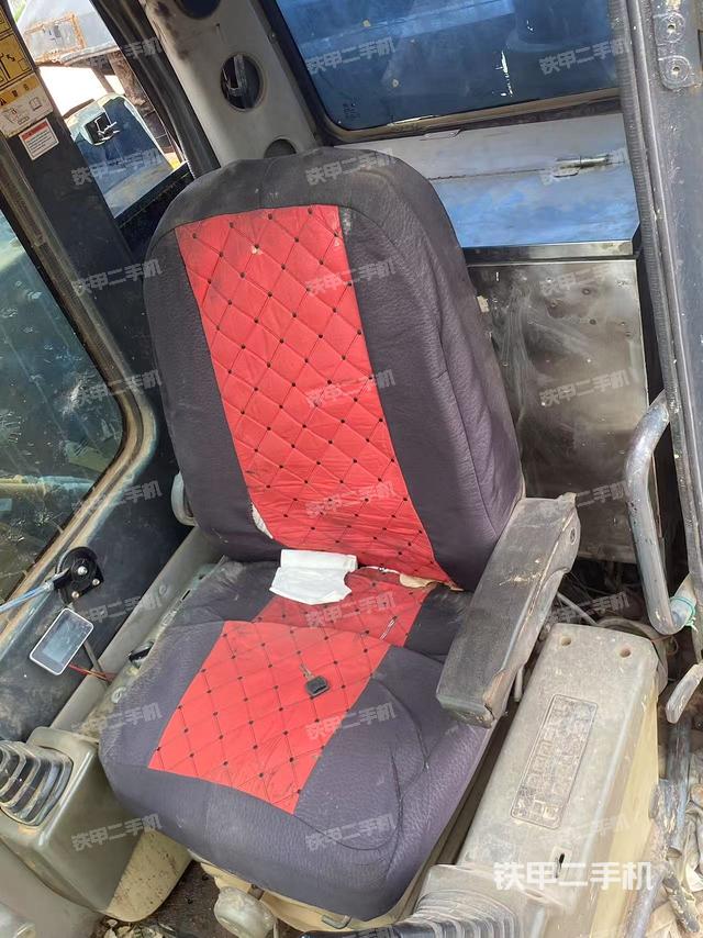 駕駛室整體（整機(jī)外觀）