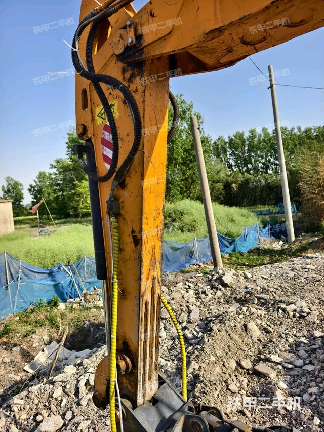 小臂整体左后（工作和回转装置）