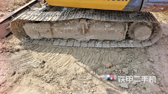 左側(cè)履帶整體?（行走機(jī)構(gòu)）