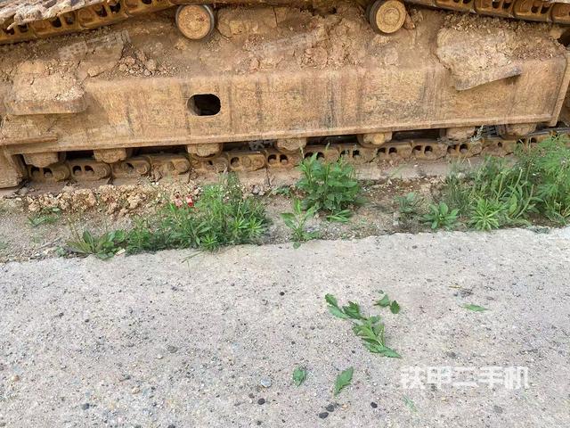 單側履帶整體(整機外觀) 單側履帶整體(整機外觀)