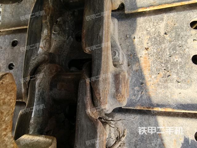 右侧行走马达盖板（行走机构）