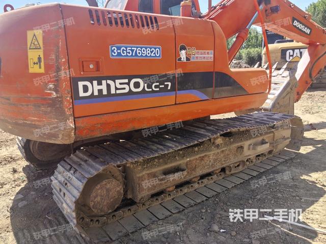 整機右后45°(整機外觀) 整機右后45°(整機外觀)
