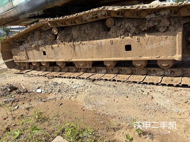 單側(cè)履帶整體（整機(jī)外觀）