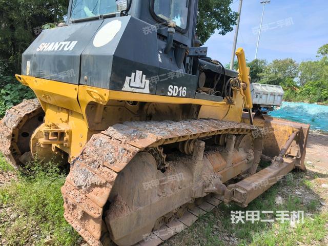 右后45°（推土機整車外觀）