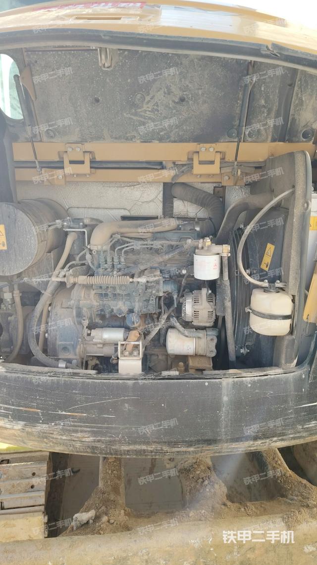 回轉(zhuǎn)馬達(dá)和主控閥（整機外觀）