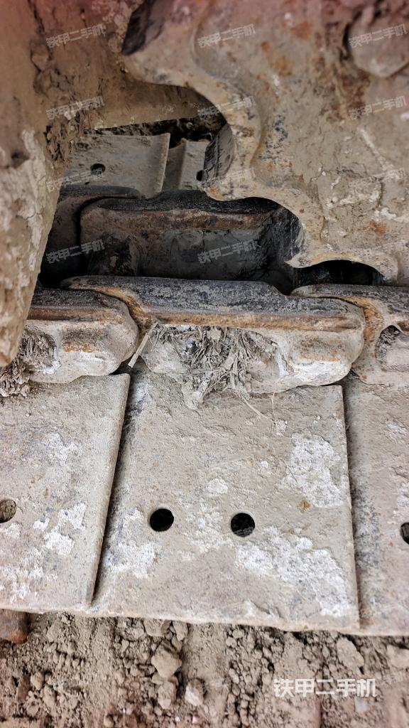 左驅(qū)動(dòng)輪（行走機(jī)構(gòu)）