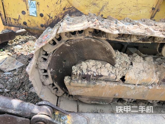 左引導(dǎo)輪(推土機(jī)底盤及工作裝置) 左引導(dǎo)輪(推土機(jī)底盤及工作裝置)