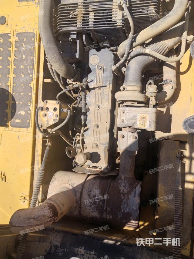 发动机整体俯视(整机外观) 发动机整体俯视(整机外观)