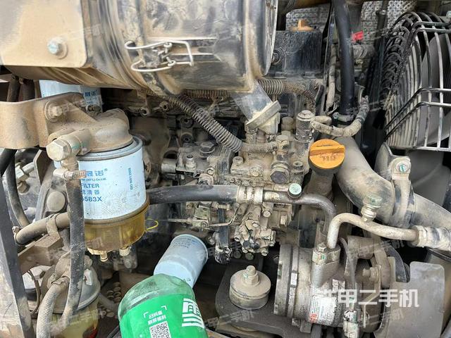 發(fā)動(dòng)機(jī)整體俯視(整機(jī)外觀) 發(fā)動(dòng)機(jī)整體俯視(整機(jī)外觀)
