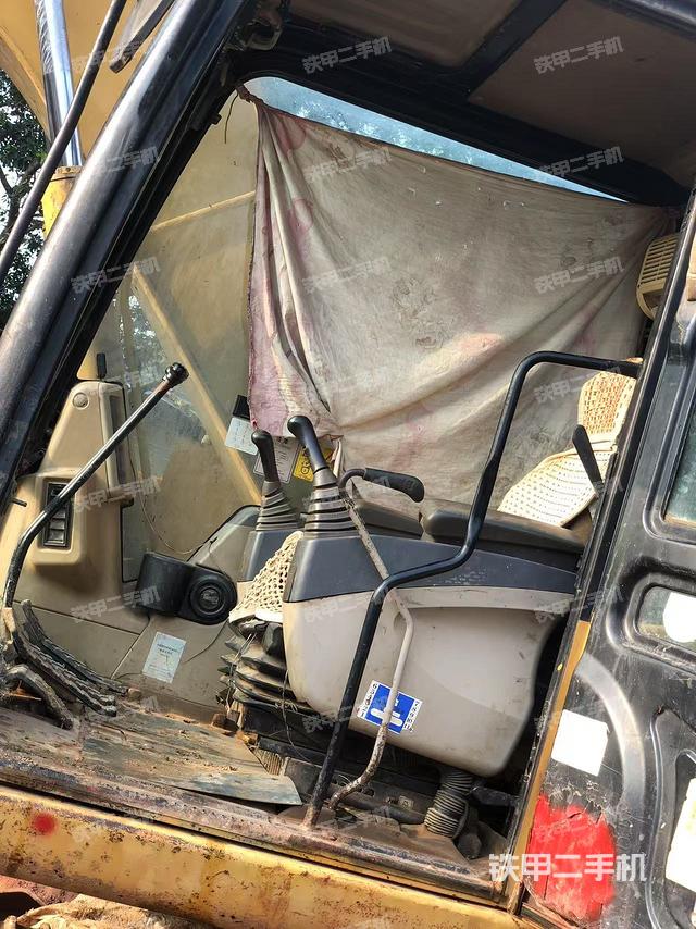 驾驶室整体（整机外观）