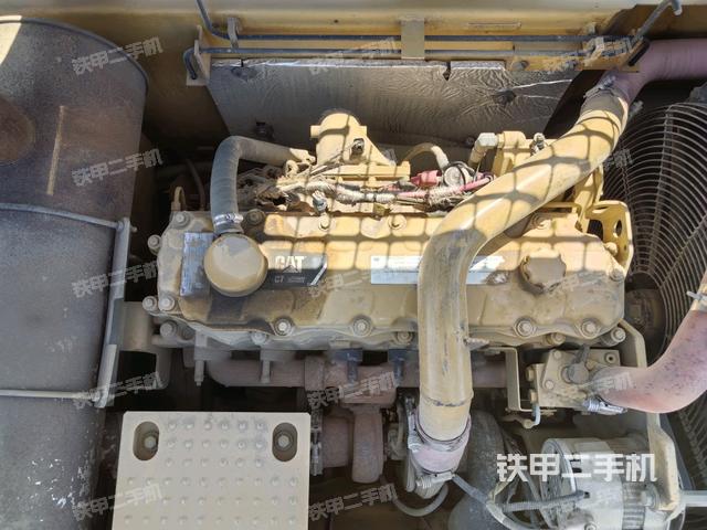 发动机整体俯视(整机外观) 发动机整体俯视(整机外观)