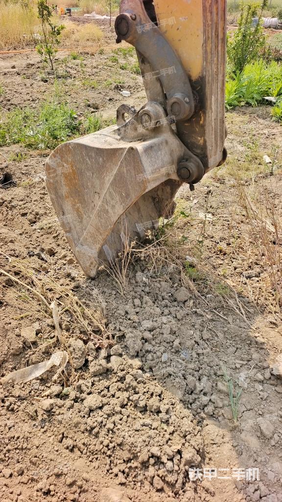 鏟斗右后整體（工作和回轉(zhuǎn)裝置）