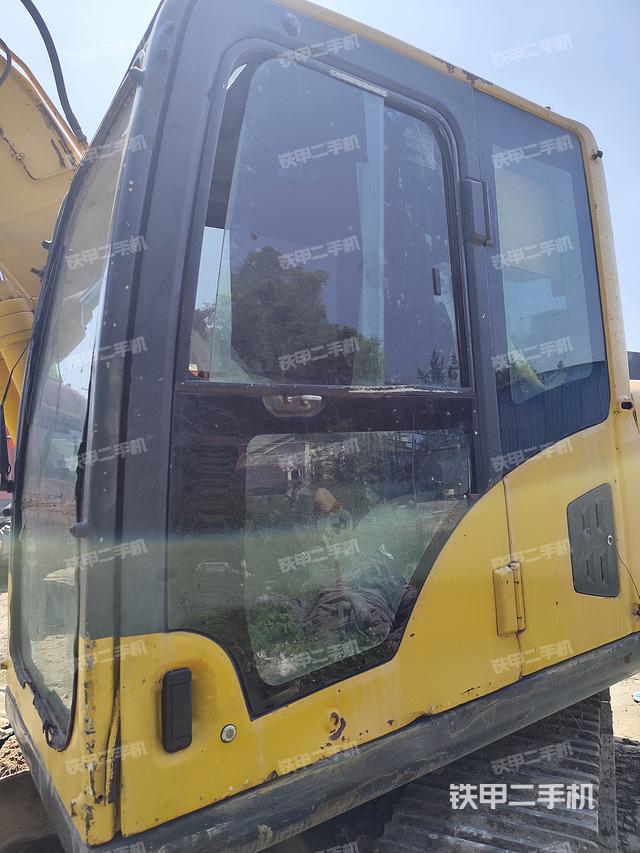 驾驶室整体（整机外观）