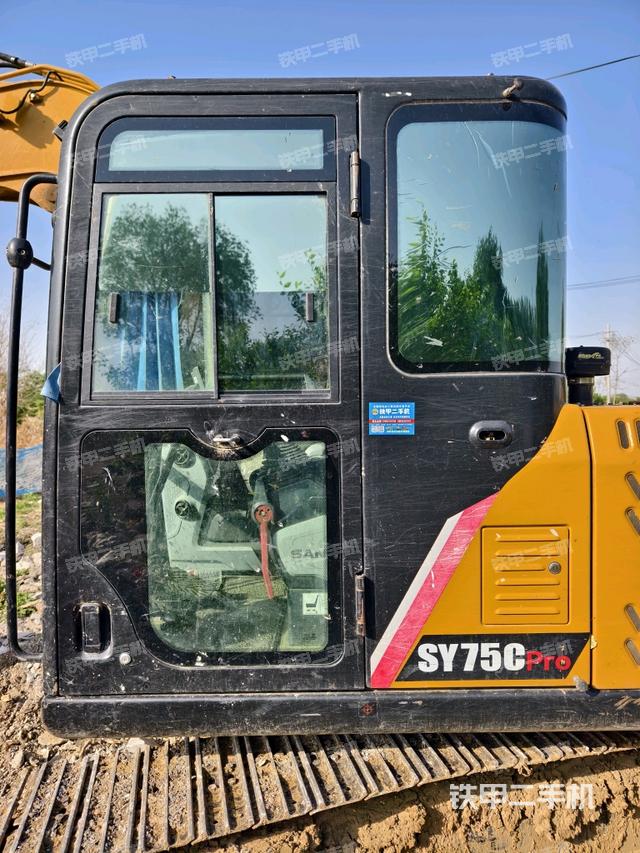 ?駕駛室正側(cè)（駕駛室部分）