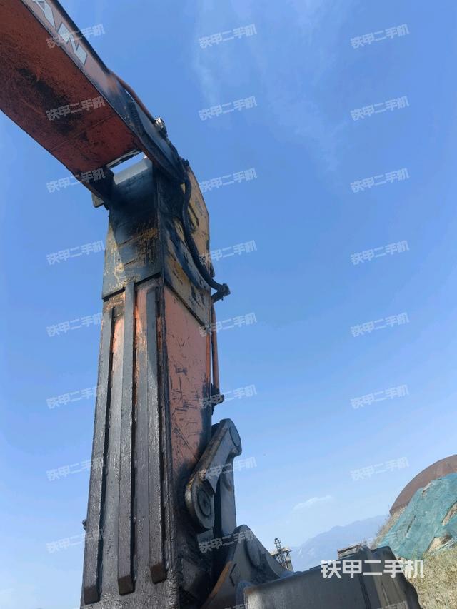 小臂整體右前(工作和回轉(zhuǎn)裝置) 小臂整體右前(工作和回轉(zhuǎn)裝置)