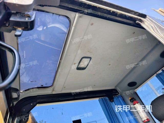 頂棚整體（駕駛室部分）