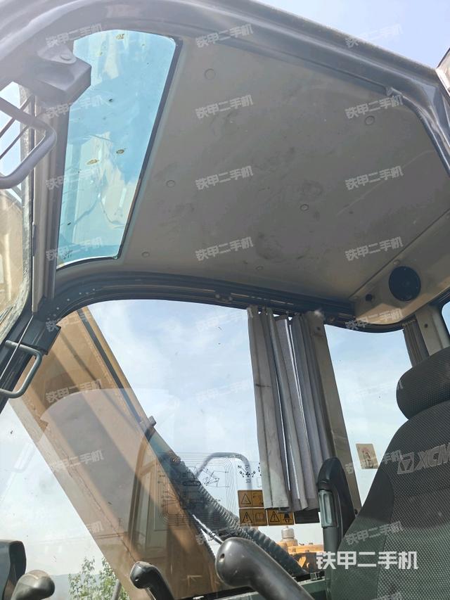 頂棚整體(駕駛室部分) 頂棚整體(駕駛室部分)