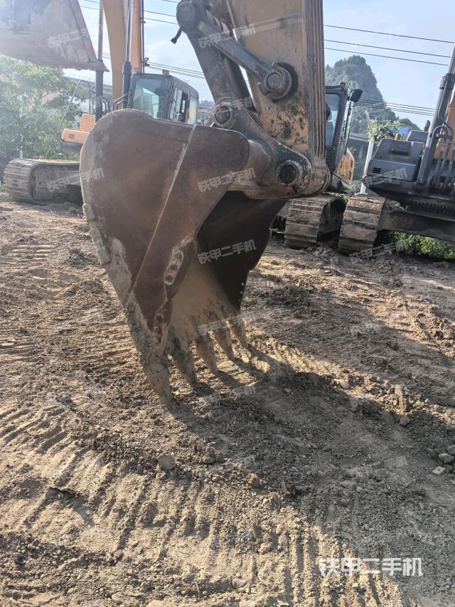 小臂整體左后（工作和回轉(zhuǎn)裝置）